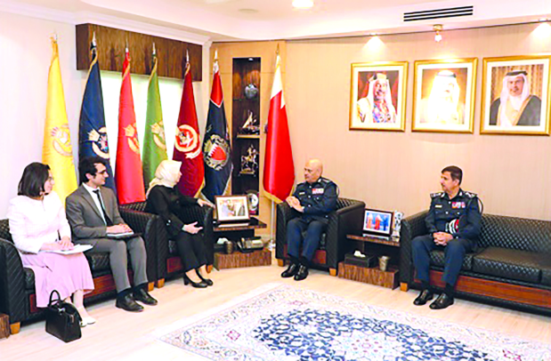 <p>Public Security Chief Lieutenant General Tariq Al Hassan received T&uuml;rkiye Ambassador Dr Ayse Hilal Sayan Koytak.</p>
<p>The meeting was attended by Public Security assistant chief for operations and training affairs and Coastguard acting commander Brigadier Mohammed Abdulla Al Haram.</p>
<p>Both sides reviewed the co-operation and co-ordination between Bahrain and T&uuml;rkiye.</p>
<p>They also reviewed training programmes aimed at supporting and developing security personnel.</p>